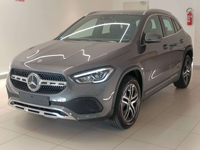 Mercedes-Benz GLA 180 100 kW