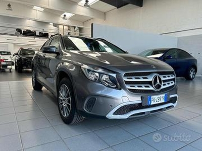 MERCEDES-BENZ GLA 180 d Business