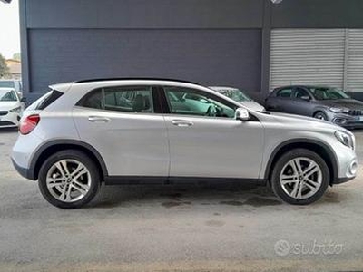 MERCEDES-BENZ GLA 220 d Automatic Business Extra