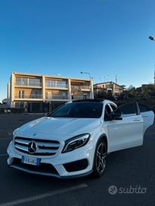 Mercedes-Benz GLA AMG 200