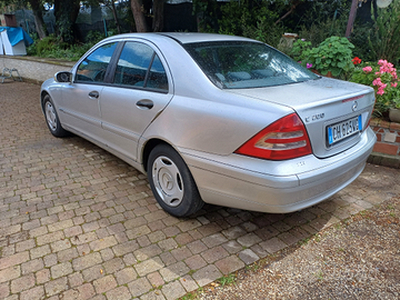 Mercedes c 200