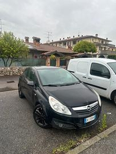 Opel Corsa NEOPATENTATO GPL