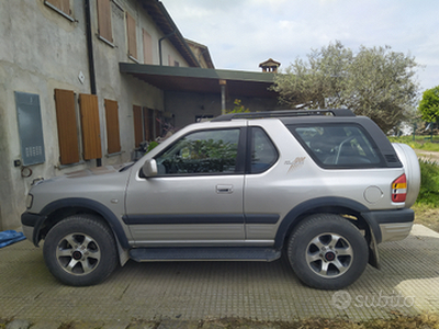 Opel Frontera 2.2 sport