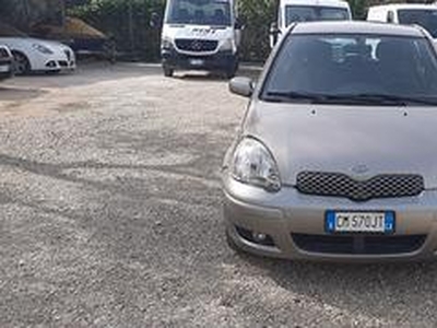 TOYOTA Yaris 2004 - 1.4 D-4D 75CV - LB AUTOMOBILI