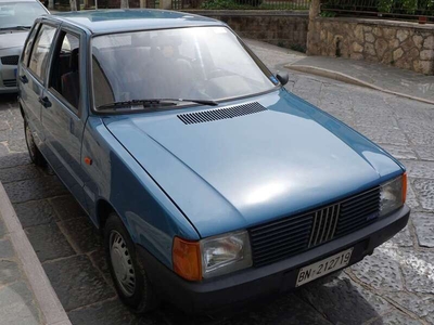 Usato 1988 Fiat Uno 1.1 Benzin 54 CV (3.200 €)