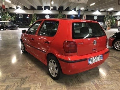 Usato 2001 VW Polo 1.4 Benzin 75 CV (2.300 €)