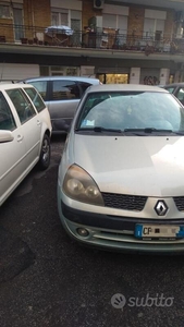 Usato 2003 Renault Clio II 1.1 Benzin 58 CV (2.500 €)