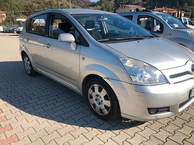 Usato 2006 Toyota Corolla Verso 2.2 Diesel (1.400 €)