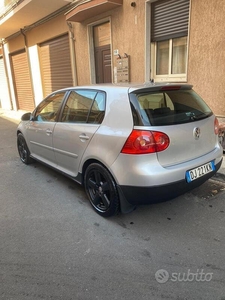 Usato 2007 VW Golf V 1.9 Diesel 105 CV (5.999 €)