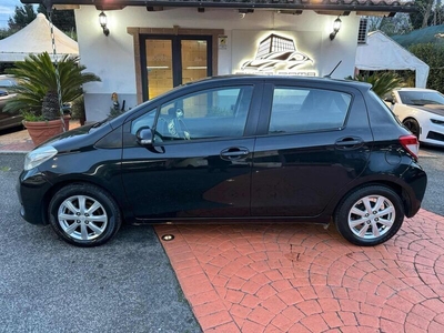 Usato 2012 Toyota Yaris 1.0 Benzin 69 CV (7.000 €)