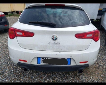 Usato 2014 Alfa Romeo Giulietta Benzin (5.500 €)