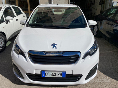 Usato 2021 Peugeot 108 1.2 Benzin 82 CV (10.999 €)