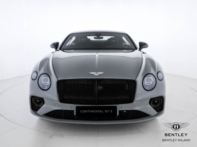 Usato 2024 Bentley Continental 4.0 Benzin 549 CV (314.900 €)