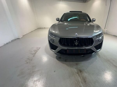 Usato 2024 Maserati Levante 2.0 Benzin 334 CV (77.500 €)