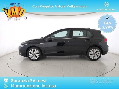 Usato 2024 VW Golf 1.5 El_Benzin 131 CV (31.200 €)