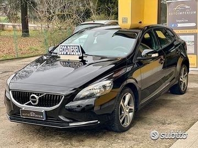 Volvo V40 2.0d 88kw R-design Momentum Navi UNIPROP