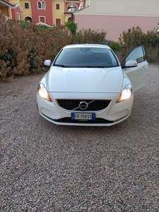 Volvo V40 D2