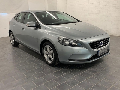 Volvo V40 D2