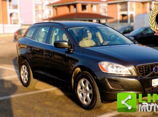 VOLVO XC60 D3 Geartronic R-design Usata