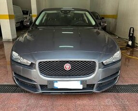 Jaguar XE 2.0 D Turbo 180CV Pure