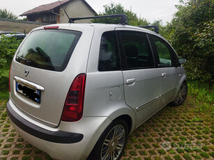 Lancia musa 1.4 Platino benzina e GPL 2005