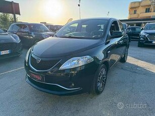 LANCIA Ypsilon 1.2 69 CV 5 porte Gold