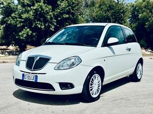 Lancia Ypsilon 1.2 Argento NEOPATENTATI