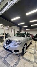 Lancia Ypsilon 1.3 MJT 75 CV Oro Giallo