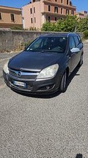 OPEL Astra - 2010