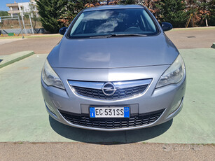 Opel astra j 2011