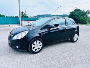 Opel Corsa 1.2 3 porte Club Ok neopatentato