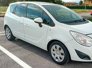 Opel meriva 1.4 benzina impianto gpl valido 2033