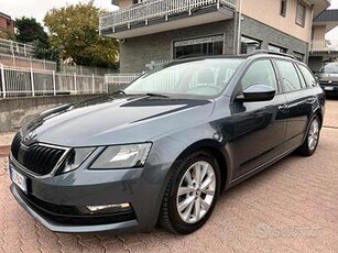 SKODA Octavia 2.0 TDI CR DSG Wagon Executive4x4