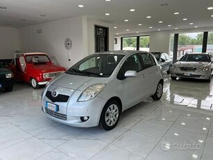Toyota Yaris 1.0 5 porte Sol PER NEOPATENTATI
