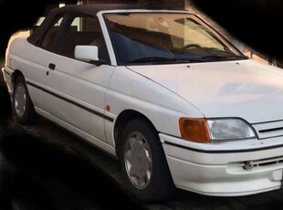 Usato 1991 Ford Escort Cabriolet 1.6 Benzin 105 CV (5.000 €)