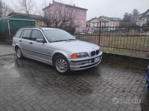 Usato 2001 BMW 320 2.0 Diesel 136 CV (700 €)