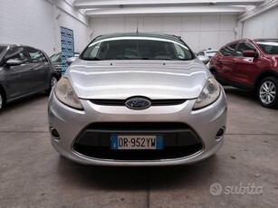 Usato 2008 Ford Fiesta 1.2 Benzin 75 CV (3.400 €)