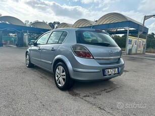 Usato 2008 Opel Astra 1.7 Diesel 80 CV (1.900 €)