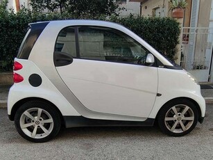 Usato 2009 Smart ForTwo Coupé 1.0 Benzin 71 CV (4.000 €)