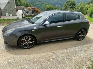 Usato 2010 Alfa Romeo 1750 1.7 Benzin 235 CV (12.000 €)