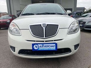 Usato 2010 Lancia Ypsilon 1.2 Benzin 60 CV (5.700 €)