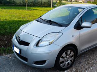 Usato 2010 Toyota Yaris 1.0 Benzin (5.200 €)