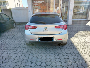 Usato 2011 Alfa Romeo Giulietta 2.0 Diesel 140 CV (11.000 €)