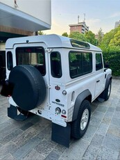 Usato 2012 Land Rover Defender 2.2 Diesel 122 CV (31.000 €)