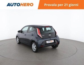 Usato 2015 Toyota Aygo 1.0 Benzin 69 CV (12.199 €)