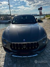 Usato 2018 Maserati Levante 3.0 Benzin 350 CV (39.990 €)