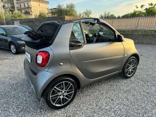 Usato 2019 Smart ForTwo Cabrio 1.0 Benzin 71 CV (18.800 €)