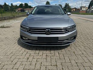 Usato 2024 VW Passat 1.5 Benzin 150 CV (33.990 €)