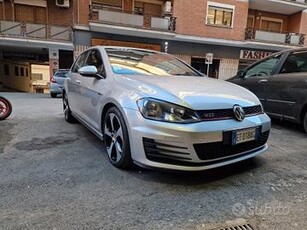 Volkswagen Golf GTI Golf GTI 2.0 TSI DSG 5p. BlueM