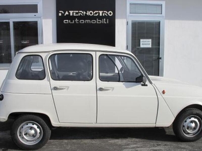 Usato 1988 Renault R4 1.0 Benzin 33 CV (4.000 €)